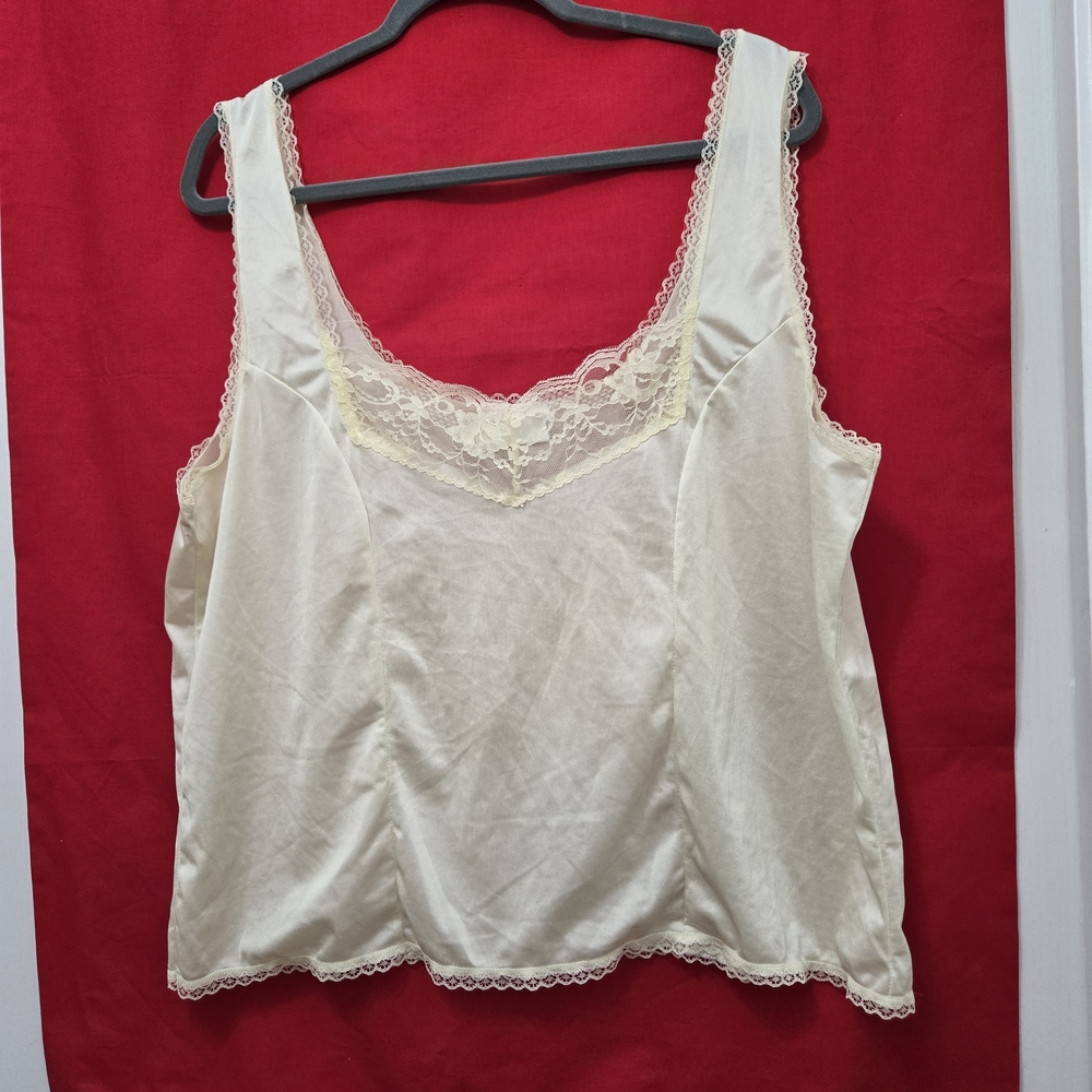 I928 Blair Cream Lace-Accented Chemise